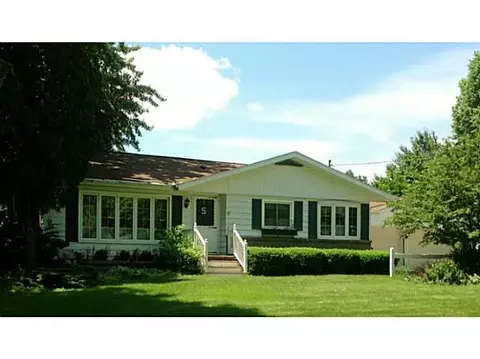 15216 Chetwyn, Lansing, MI 48906 photo 1