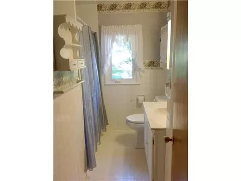 15216 Chetwyn, Lansing, MI 48906 photo 7