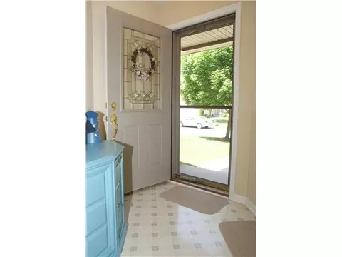 411 White Pine Blvd, Lansing, MI 48917 photo 3