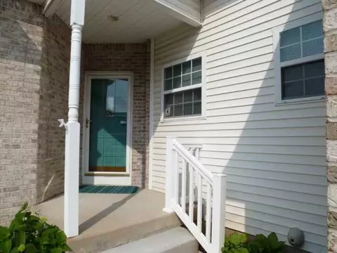 1213 Calumet Cir, Dewitt, MI 48820 photo 2