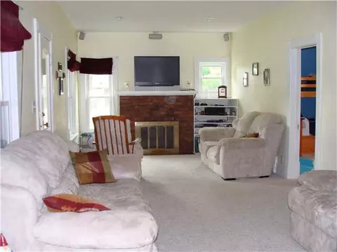 205 White St, Williamston, MI 48895 photo 3