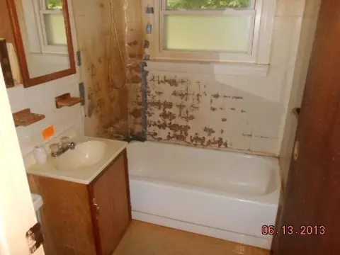 1250 Bennett Rd, Lansing, MI 48906 photo 4