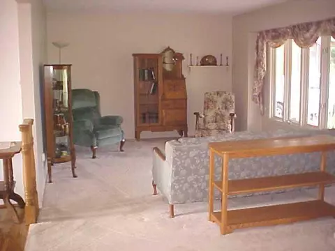 8666 Springbrook Dr, Eaton Rapids, MI 48827 photo 11