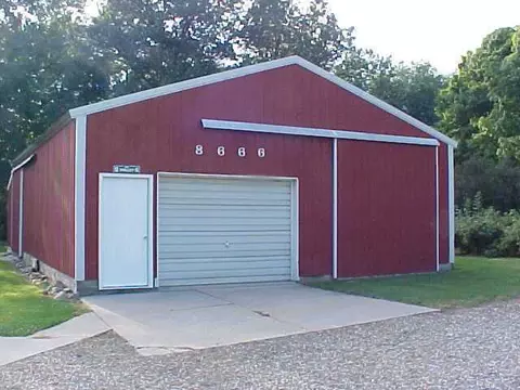 8666 Springbrook Dr, Eaton Rapids, MI 48827 photo 2