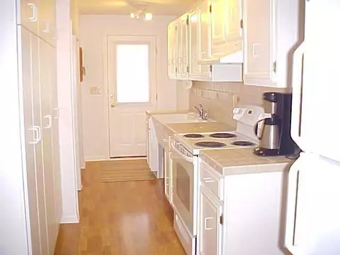 8666 Springbrook Dr, Eaton Rapids, MI 48827 photo 12