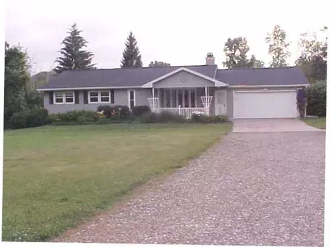 8666 Springbrook Dr, Eaton Rapids, MI 48827 photo 1
