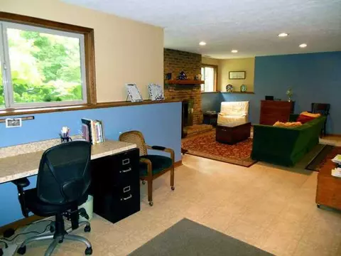 2425 Briarhill Dr, Lansing, MI 48917 photo 17