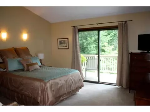 2425 Briarhill Dr, Lansing, MI 48917 photo 9