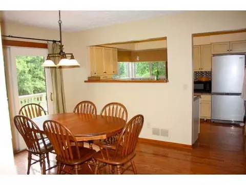 2425 Briarhill Dr, Lansing, MI 48917 photo 8
