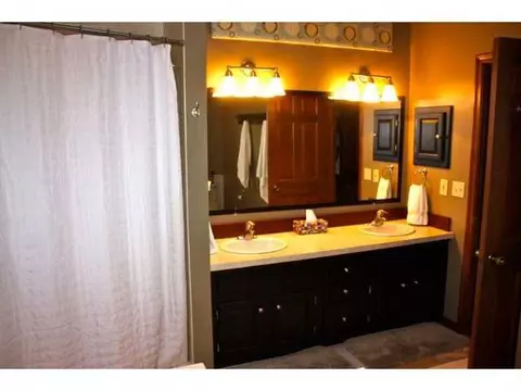 2425 Briarhill Dr, Lansing, MI 48917 photo 11