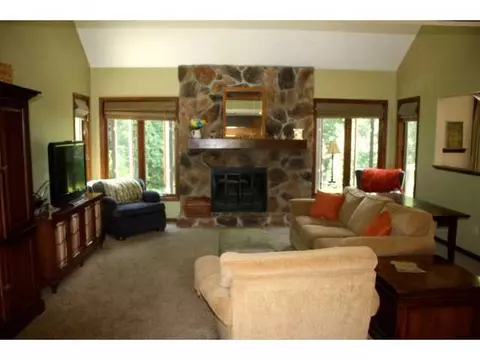 2425 Briarhill Dr, Lansing, MI 48917 photo 3
