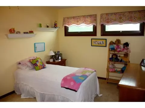 2425 Briarhill Dr, Lansing, MI 48917 photo 12