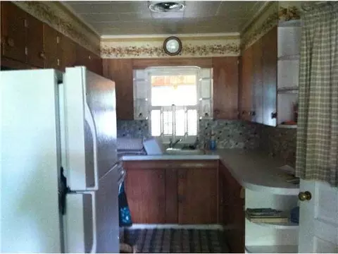 312 E Adelaide, Maple Rapids, MI 48853 photo 4