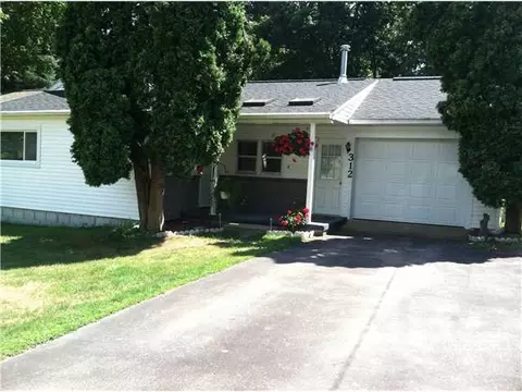 312 E Adelaide, Maple Rapids, MI 48853 photo 2
