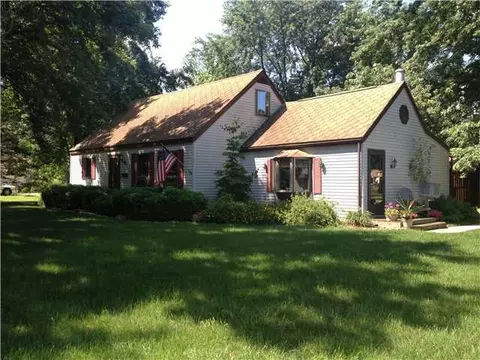 600 Devon, Eaton Rapids, MI 48827 photo 2