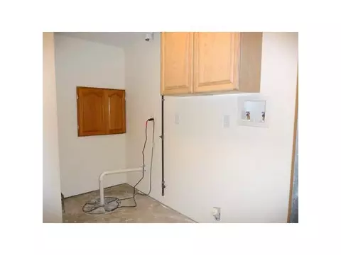 409 E Columbia St, Mason, MI 48854 photo 5