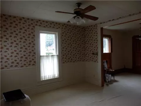 207 E Walker St, Saint Johns, MI 48879 photo 11