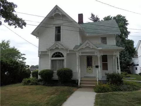 207 E Walker St, Saint Johns, MI 48879 photo 1