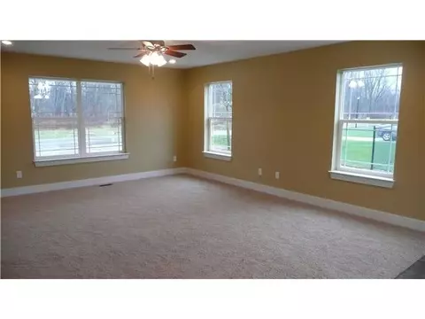 6715 Thunder Ln, Lansing, MI 48906 photo 5