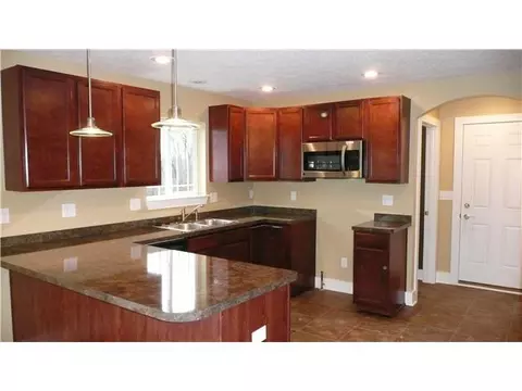 6715 Thunder Ln, Lansing, MI 48906 photo 2