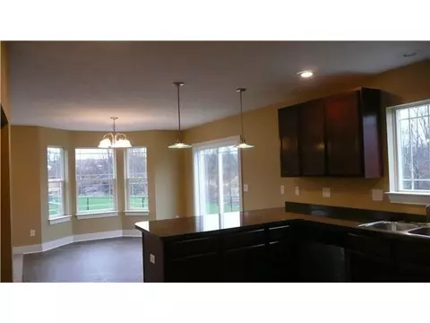 6715 Thunder Ln, Lansing, MI 48906 photo 3