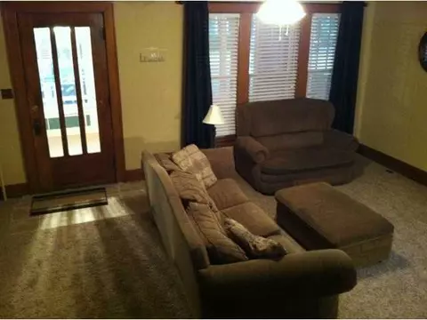 305 E Mcconnell St, Saint Johns, MI 48879 photo 3