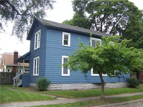 737 Clark, Lansing, MI 48906 photo 2