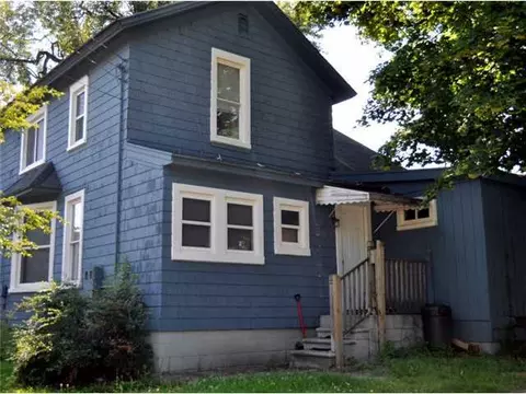 737 Clark, Lansing, MI 48906 photo 12
