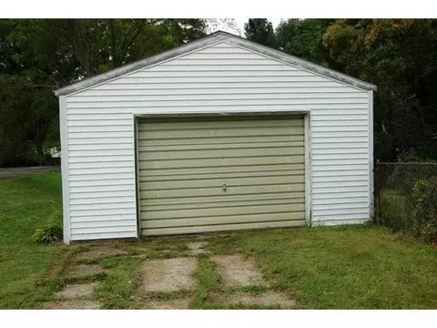 4924 Ballard Rd, Lansing, MI 48911 photo 13