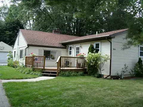 5631 Cade St, Haslett, MI 48840 photo 1
