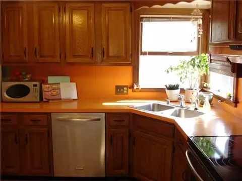 1122 Edison Ave, Lansing, MI 48910 photo 4