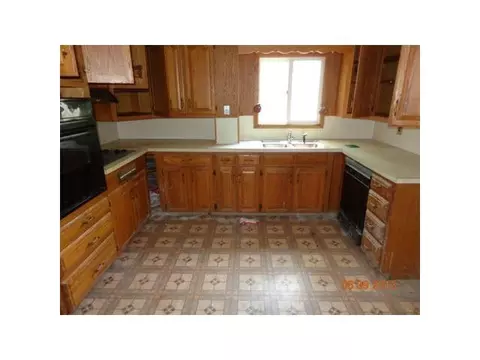 3501 Harold St, Lansing, MI 48910 photo 8