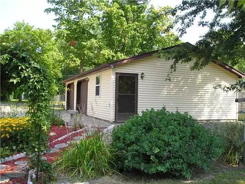 102 E Park St, Saint Johns, MI 48879 photo 5