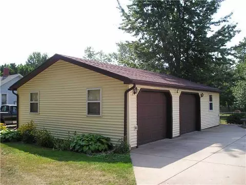 102 E Park St, Saint Johns, MI 48879 photo 6