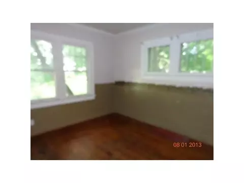 921 Everett Dr, Lansing, MI 48915 photo 6