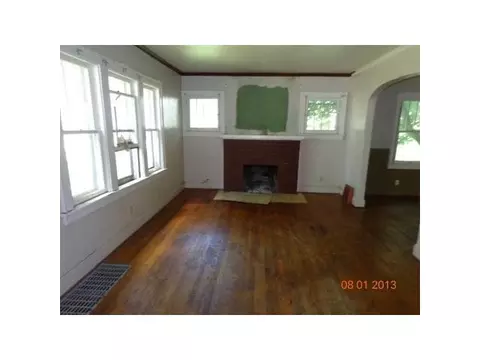 921 Everett Dr, Lansing, MI 48915 photo 8