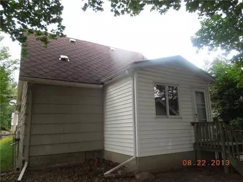 1009 Smith Ave, Lansing, MI 48910 photo 2
