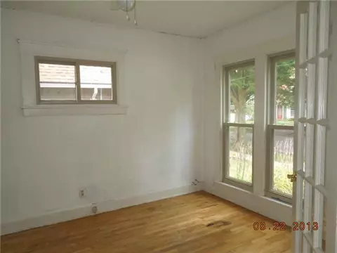 1009 Smith Ave, Lansing, MI 48910 photo 6