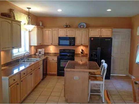 312 Elm, Vernon, MI 48476 photo 3