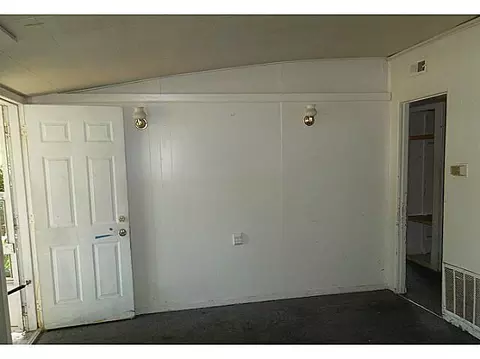 2402 Greenbelt Dr, Lansing, MI 48911 photo 2