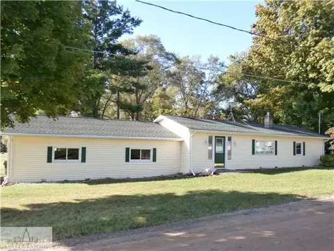 108 E Second St, Charlotte, MI 48813 photo 3