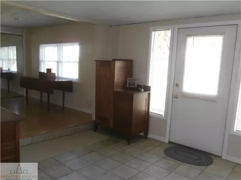 108 E Second St, Charlotte, MI 48813 photo 4