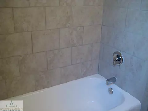 1811 Alpha St, Lansing, MI 48910 photo 9