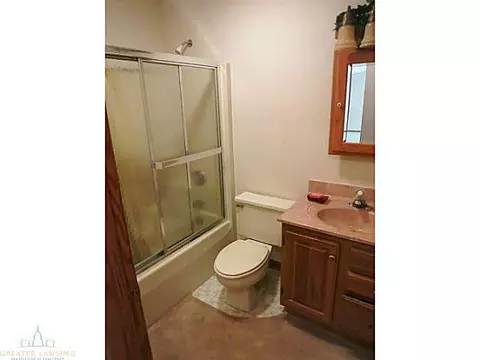 333 Maple, Dimondale, MI 48821 photo 7