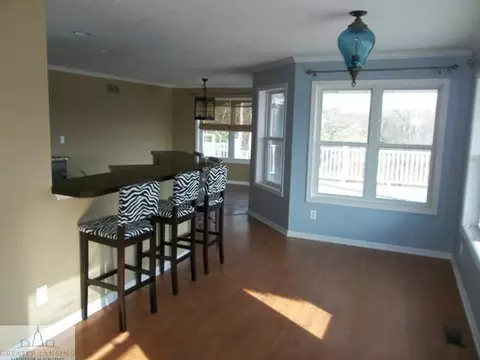 10237 Corcoran, Haslett, MI 48840 photo 3