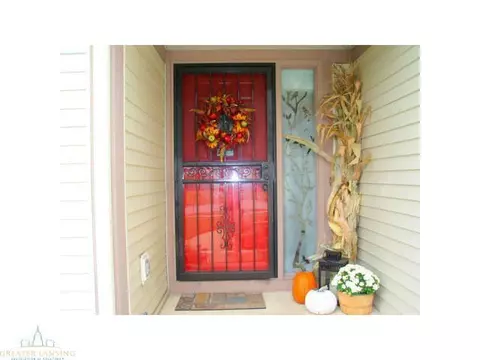 12436 Burlingame Dr, Dewitt, MI 48820 photo 2