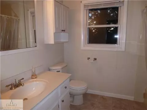 1124 Bennington Dr, Lansing, MI 48917 photo 11