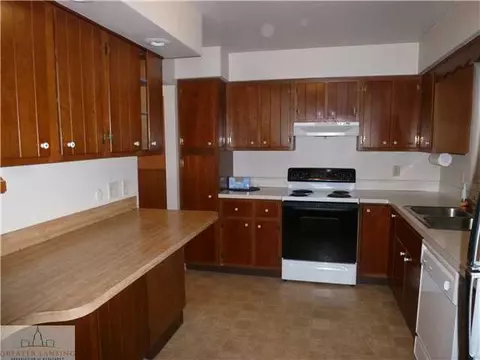 1124 Bennington Dr, Lansing, MI 48917 photo 5