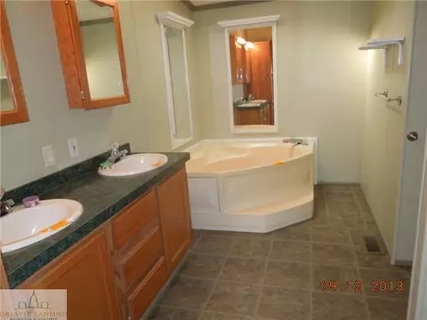 5439 Howell Rd, Webberville, MI 48892 photo 5