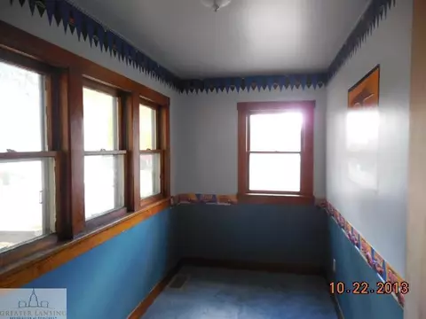 610 E Higham St, Saint Johns, MI 48879 photo 5